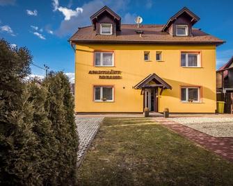 Apartmány Dreams - Bešeňová - Building