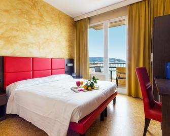 Piccolo Hotel - Diano Marina - Bedroom