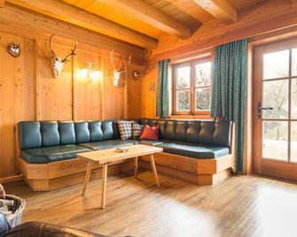 Cozy Chalet with Sauna in Großarl - Grossarl - Sala de estar