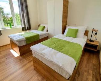 Life Hostel Slovenia - Radovljica - Bedroom