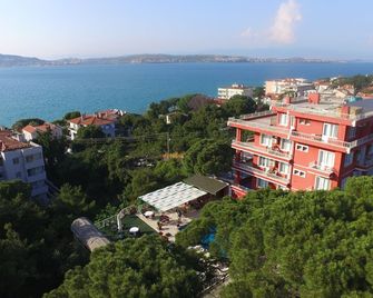 Tunc Hotel - Ayvalık - Dış görünüm