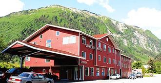 Juneau Hotel - Juneau - Building