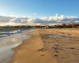 3 Bedroom Awesome Home In Nyhamnsläge - Höganäs - Beach