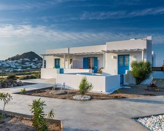 Eiriana Luxury Suites - Trypiti - Edificio