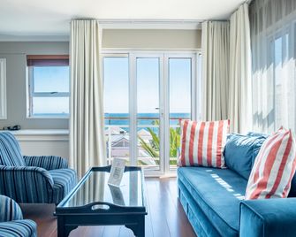The Bantry Aparthotel by Totalstay - Kapkaupunki - Olohuone