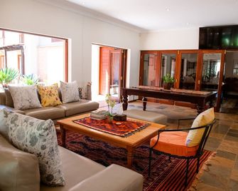 37 on Charles - פרטוריה - סלון