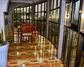 Regent Palace Hotel - Freetown - Balkón