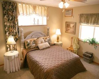 Sawin' Logs Inn - Devils Tower