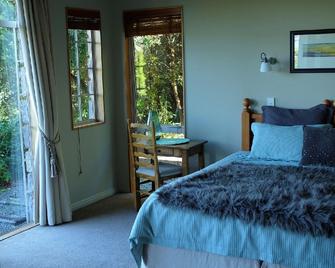 Tauhara Sunrise Lodge - Taupo - Bedroom