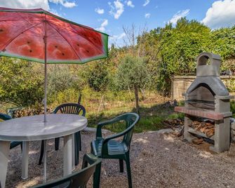 2 Bedroom Nice Apartment In Grizane - Grižane - Patio