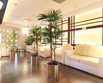 Toyama Town Hotel - Toyama - Lobby