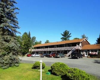 Sandy Point Motel - Long Lake - Edificio