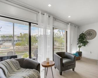 Overlooking Lagoon and Pool-Free Golf Cart-Kayaks - Key Largo - Living room