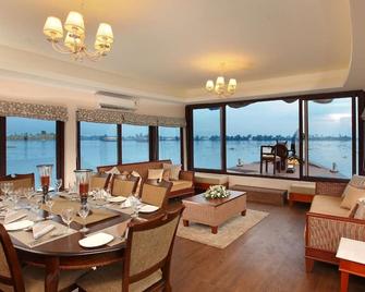 Spice Routes (House Boat) - Alappuzha - Dining room