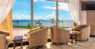 Ramada Resort by Wyndham Dar es Salaam - Dar es Salaam - Ingresso