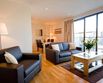 Standard Balcony Apartment - south-facing - Saint Helier - Living room
