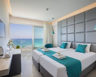 Silver Sands Beach Hotel - Protaras