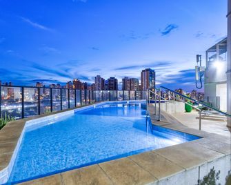 Holiday Inn Goiania By IHG - גואיאניה - בריכה