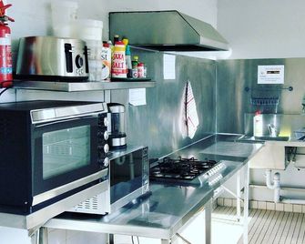 Podbed Coogee Beachside - Coogee - Kitchen