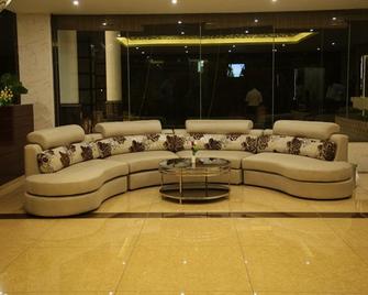Hotel Shanthi Inn Grand - Rasipuram - Lounge