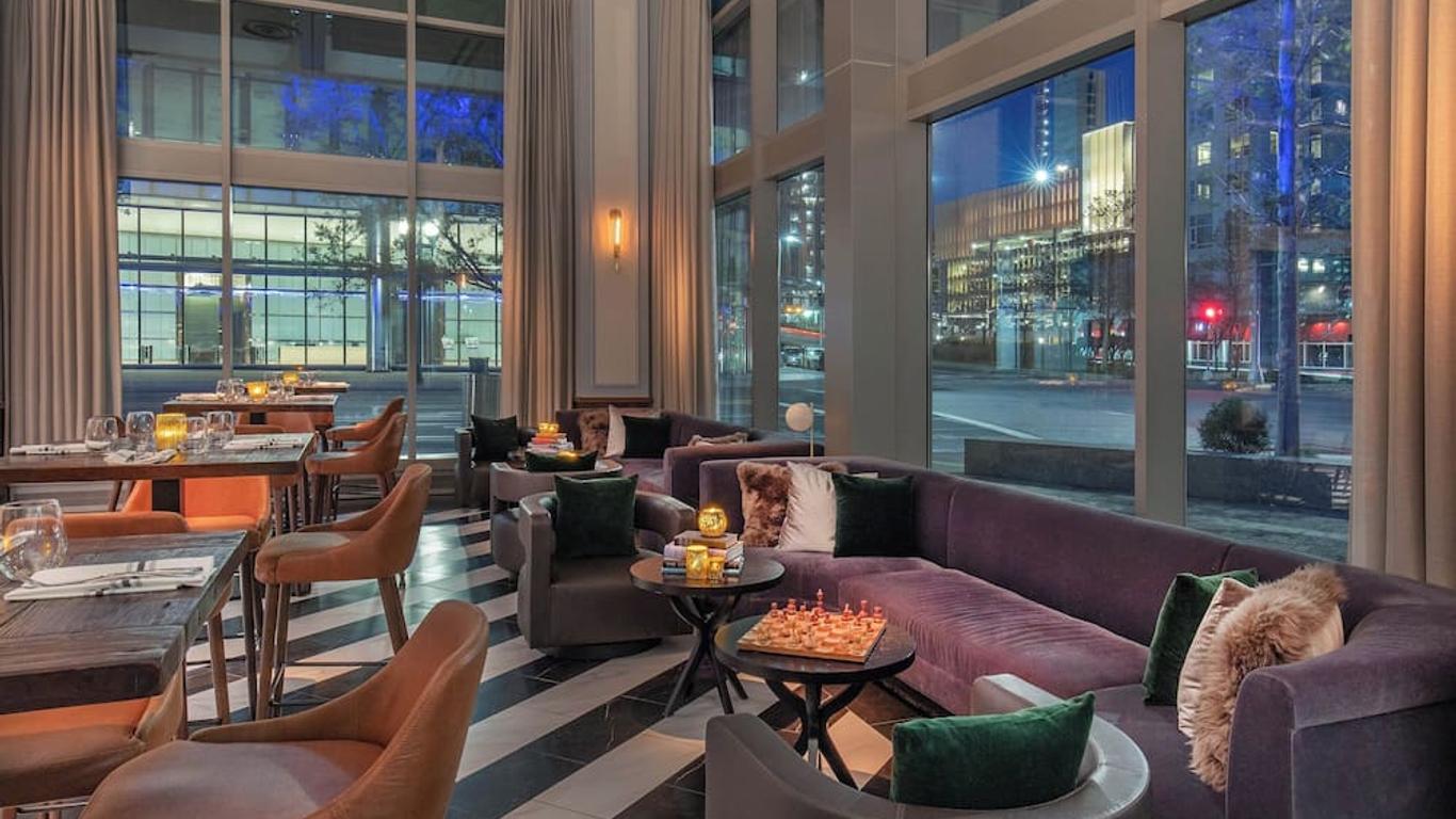 Renaissance Boston Seaport District