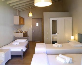 Aggelos Studio - Koukounaries - Dormitor