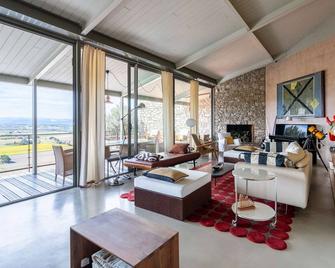 Drôme Provençale – A property with a swimming pool – Sleeps 10 - La Bégude-de-Mazenc - Sala de estar