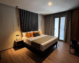 Lamberti Boutique Hotel - Battipaglia - Camera da letto