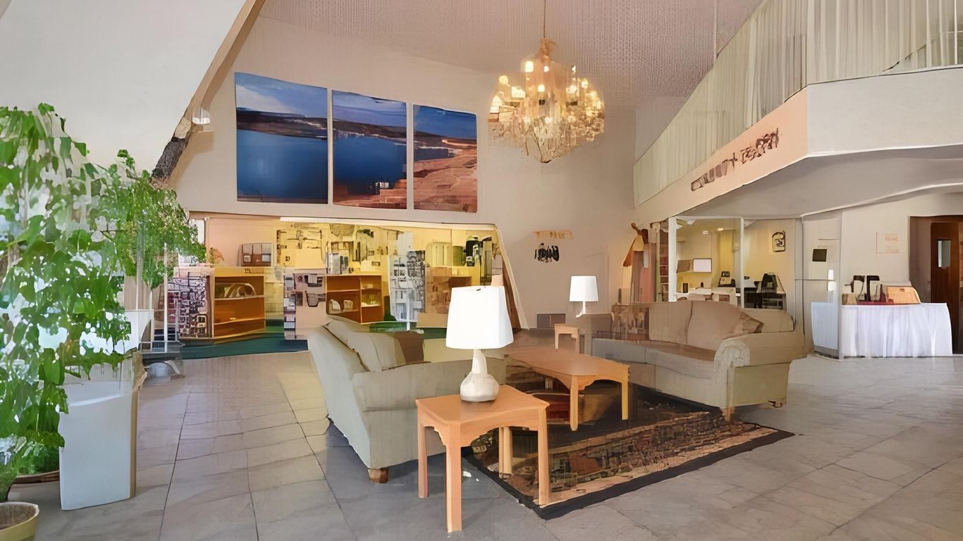 Quality Inn View of Lake Powell - Page