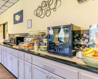 Quality Inn Manchester Near Arnold Afb - Manchester - Bufé