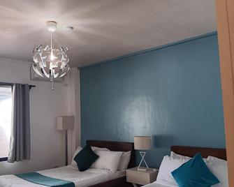 Virmuda Villa Rentals and Resto-Bar - Hinoba-an - Habitación