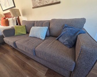 Sequoia Village - Three Rivers - Living room