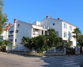 Sally One-Bedroom Apartment 1 - Rovinj - Building