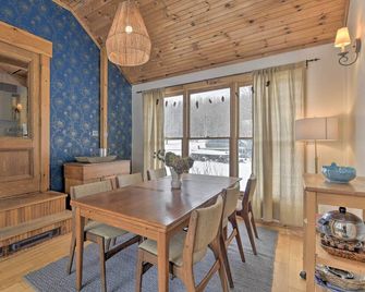 Upscale Montgomery Cabin, Near Jay Peak Resort! - Montgomery - Dining room