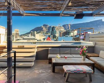 The Grey Hotel - קייפ טאון - מרפסת