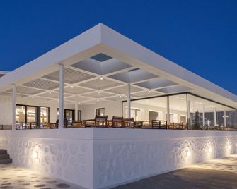 Alkistis Hotel - Agios Stefanos - Gebäude