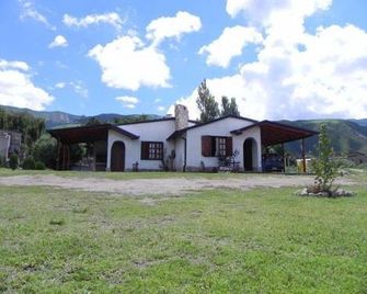 Cabanas Ernes Huasi - Tafí del Valle - Building