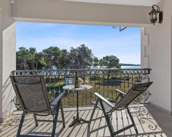 Villa Carolus in Vodice - Five Bedroom Villa with Terrace and Swimming pool - Vodice - Balcó