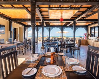 Golden Tulip Zanzibar Boutique Hotel - Zanzibar by - Restaurant