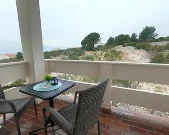 Rooms Jelena - Primosten