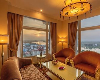 Ttc Imperial Hotel - היו - סלון