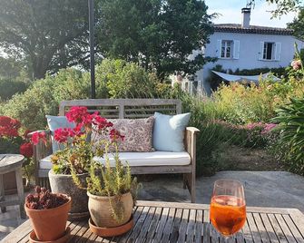 Lou Pantai, House, 5 Bedrooms, 8 People, Ac, Pool, Large Garden,4km from Aix En Provence - Aix-en-Provence - Patio