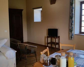 Hydrangeas suite, Bed and Breakfast in the GERS, the Magnas area - Saint-Clar - Habitación