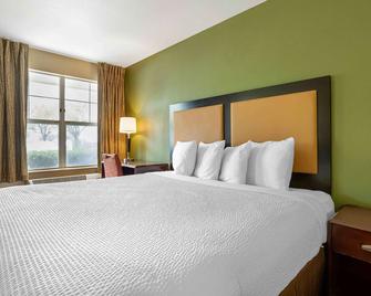 Extended Stay America Suites - Phoenix - Chandler - E Chandler Blvd - פיניקס - חדר שינה