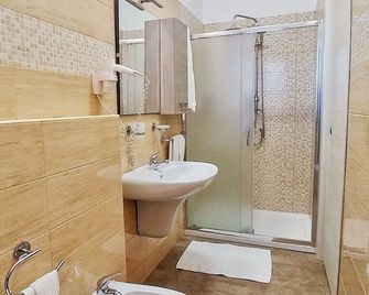 Hotel Meridiana - Arbus - Bad