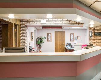 The Ridge Motor Inn - Portage - Recepción