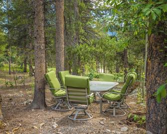 Secluded Gorgeous Cabin-Hike- Bike-steps away from Roosevelt National Forest - Black Hawk - Patio