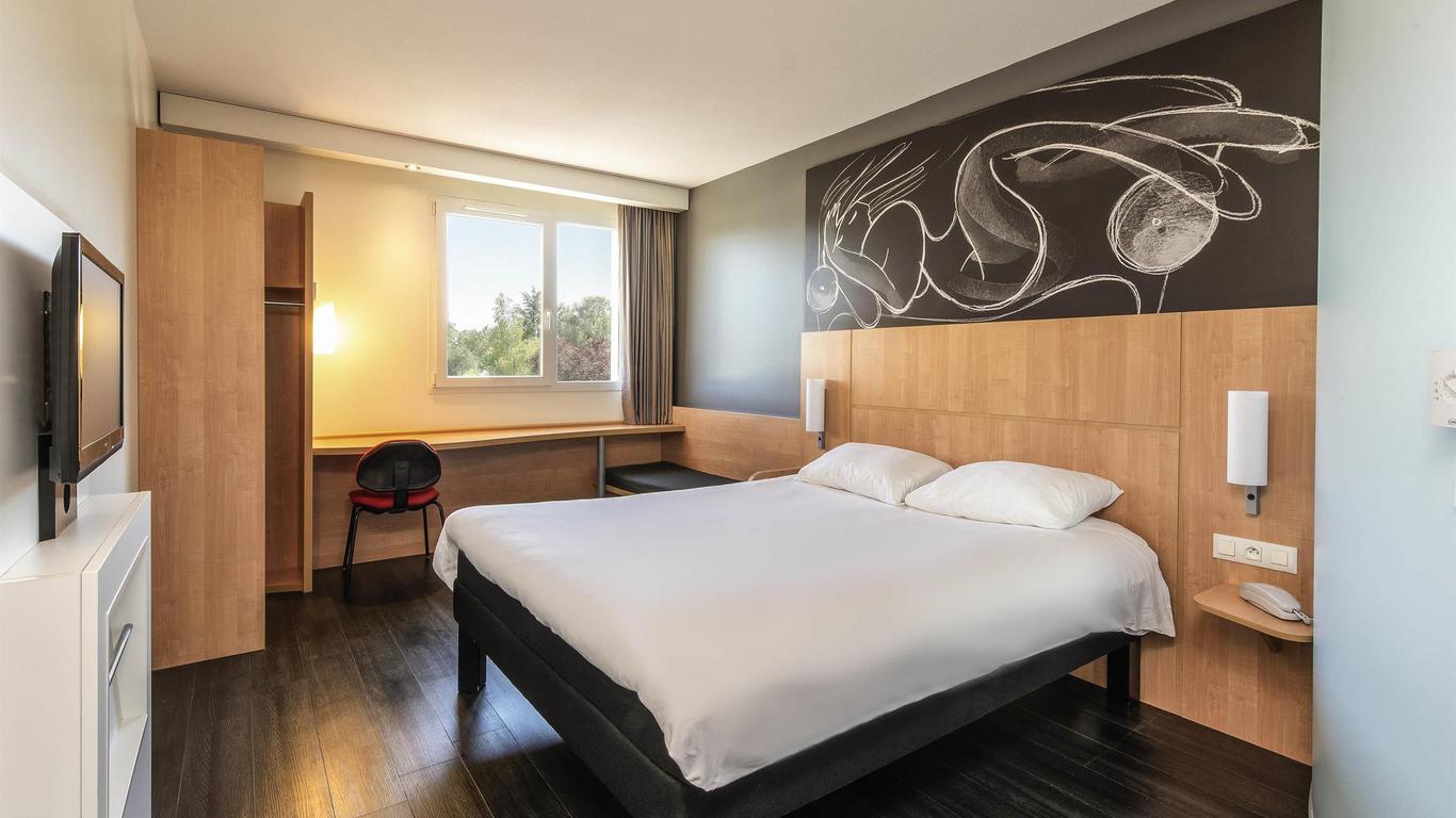 ibis Issoire