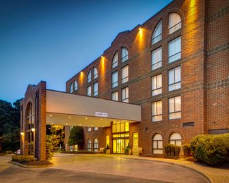Embassy Suites by Hilton Williamsburg - Williamsburg - Building