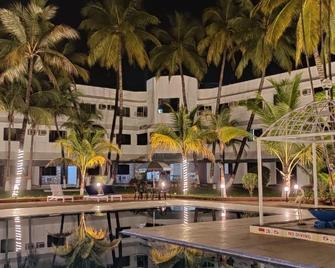 Coconut Ivy Resort - Alibag - Edificio